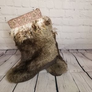 Fur and feather boots. Size 38. Embroidered top